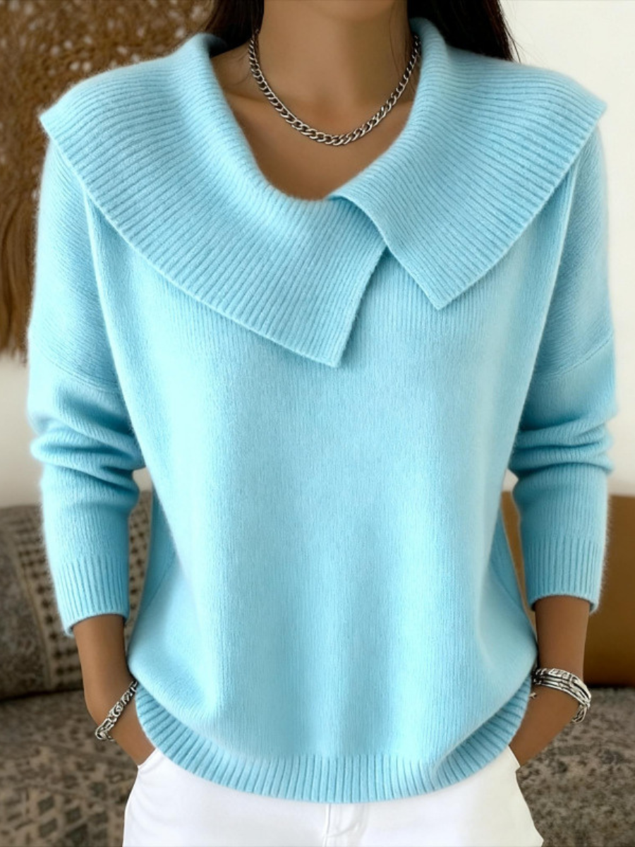 LUZIA | Elegant Sweater with Soft Collar