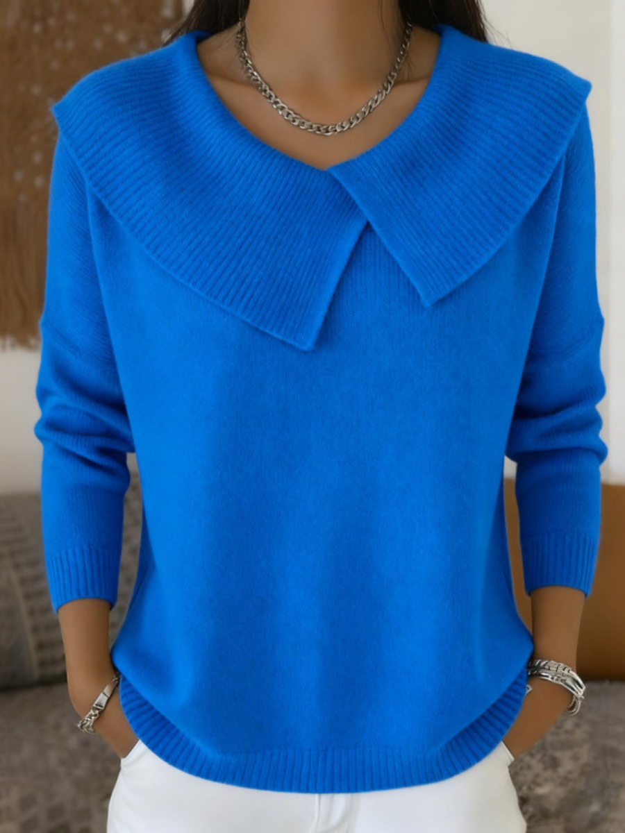LUZIA | Elegant Sweater with Soft Collar