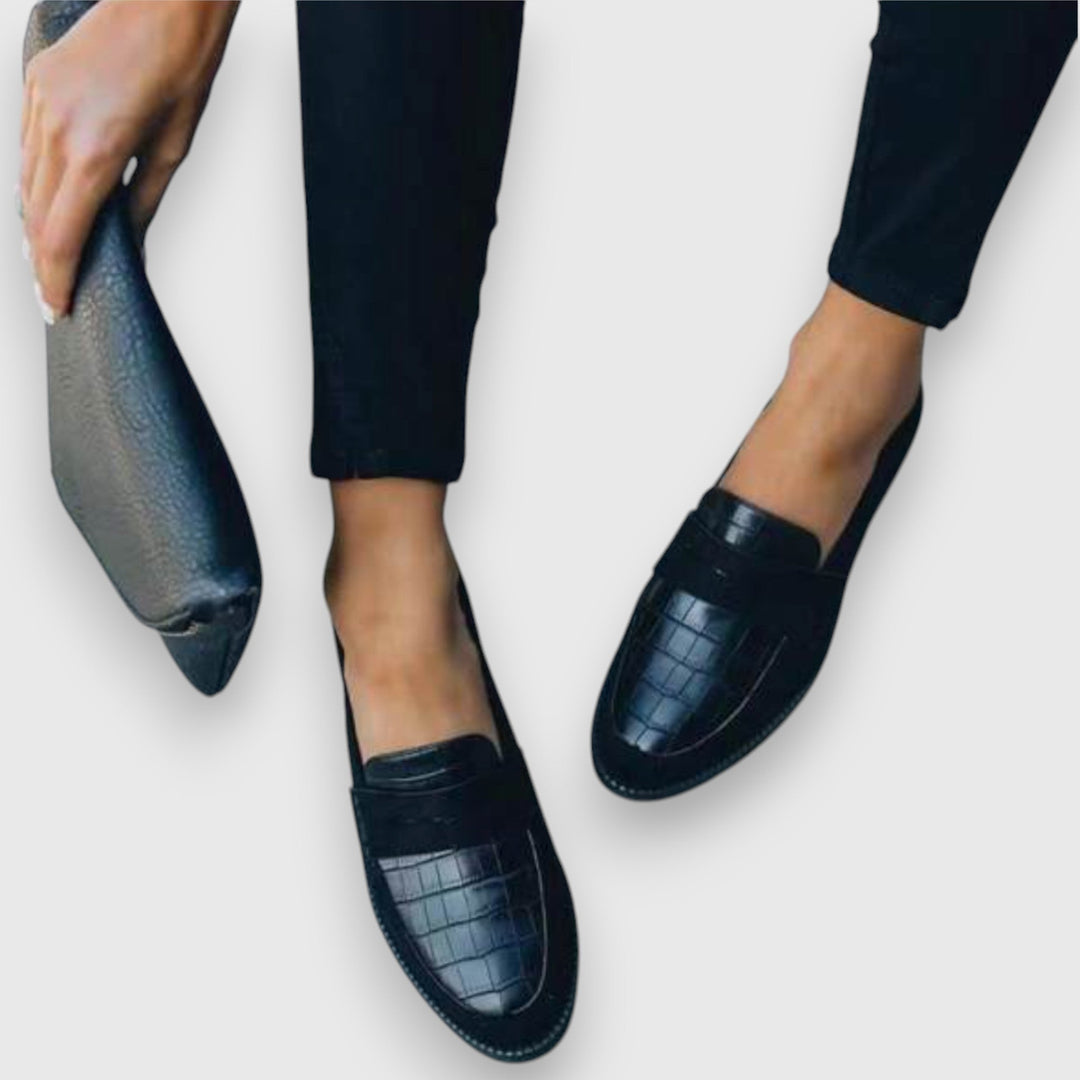 LINY | Women's Elegant Black Loafers