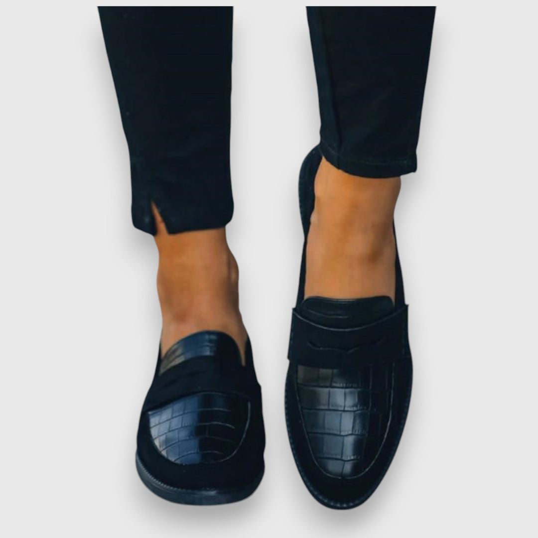 LINY | Women's Elegant Black Loafers