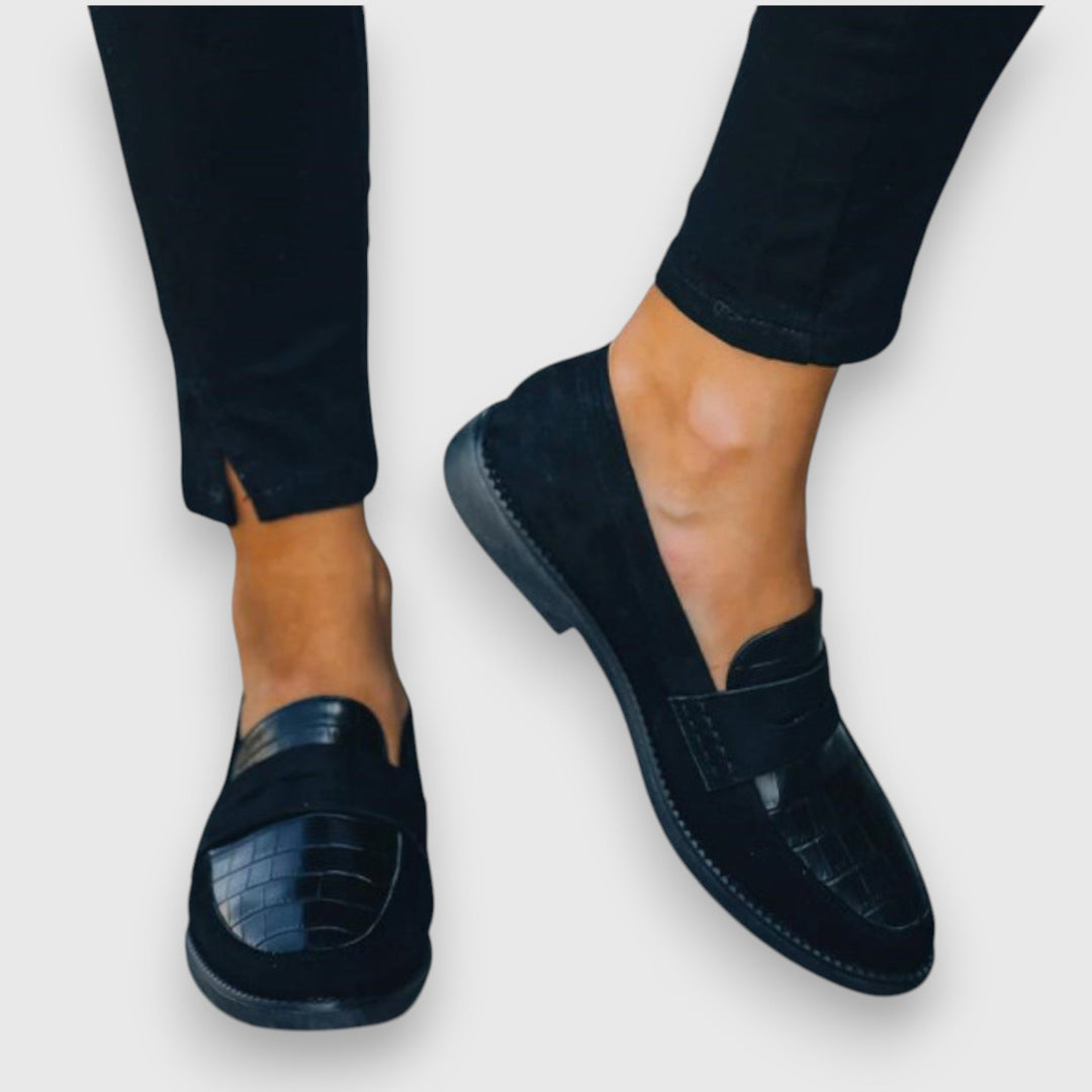 LINY | Women's Elegant Black Loafers