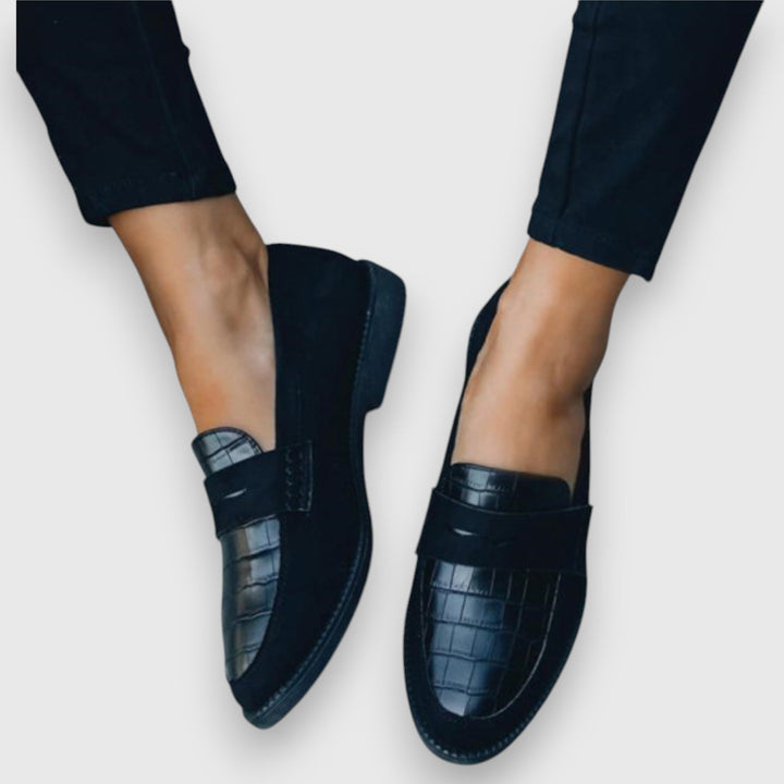 LINY | Women's Elegant Black Loafers