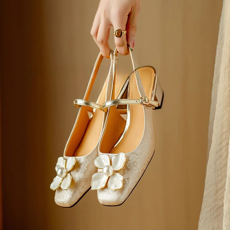 ELOISE | Elegant Flower Pumps
